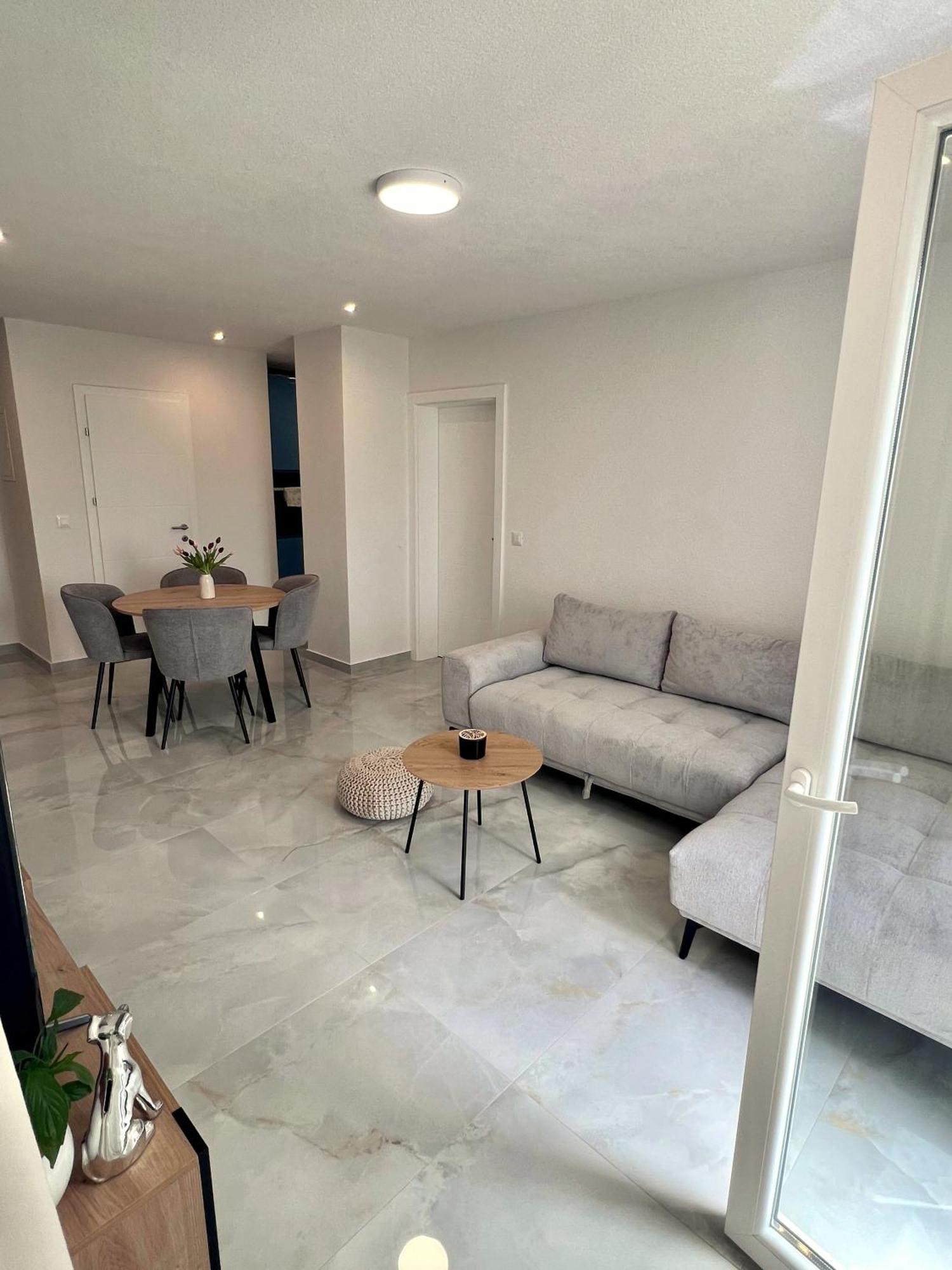 Apartma Elmo Makarska